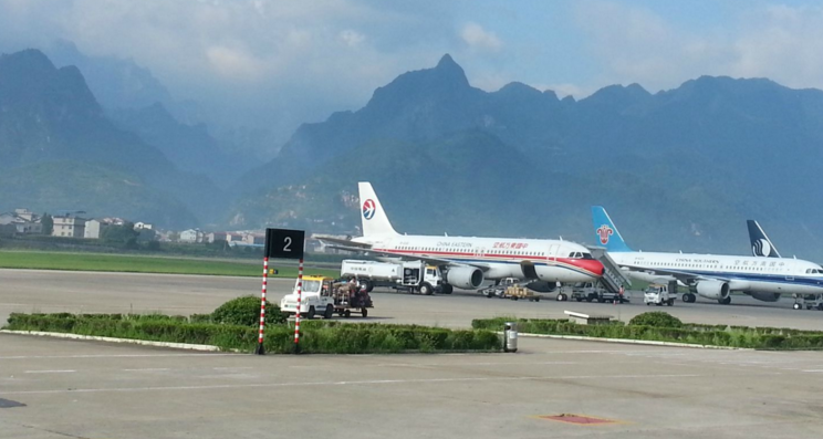 ɽ�������ɻ�������������Ŀ