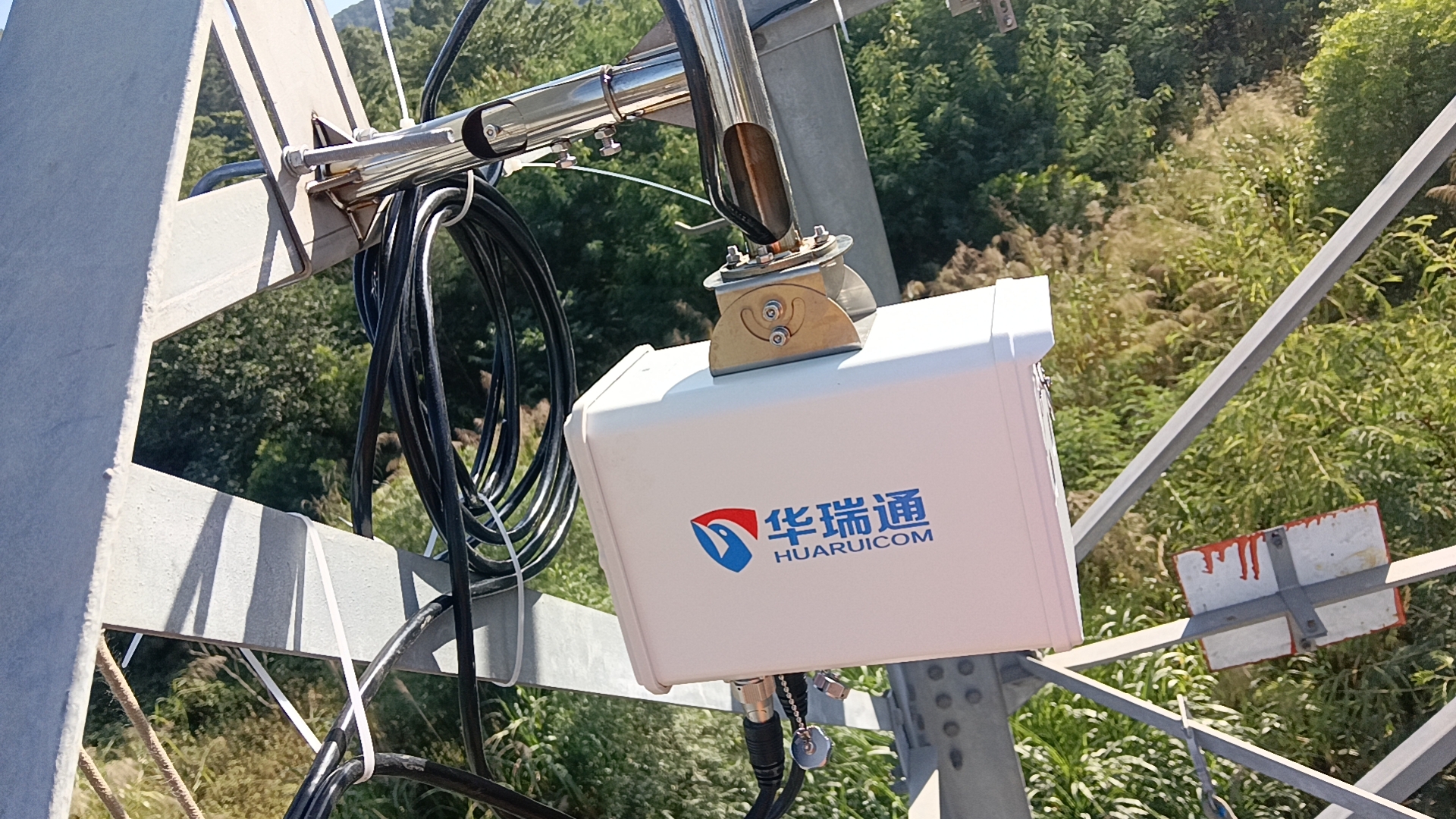 ��ɽ�����߼��װ��